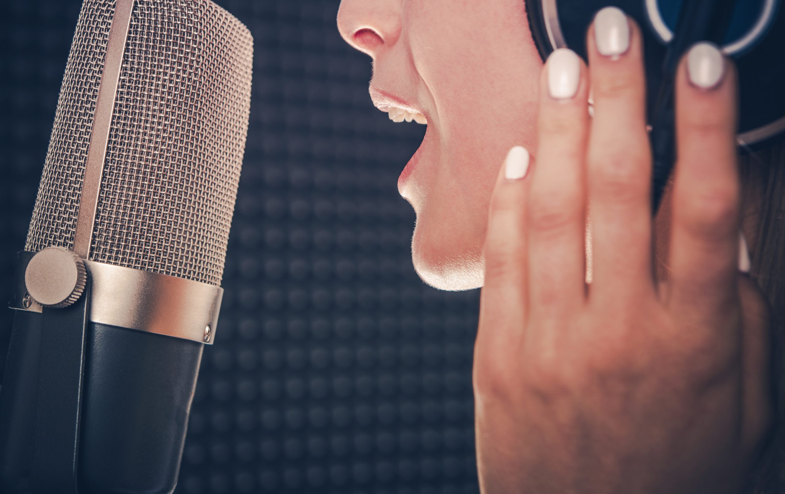 A Guide to Success for Aspiring Recording Artists